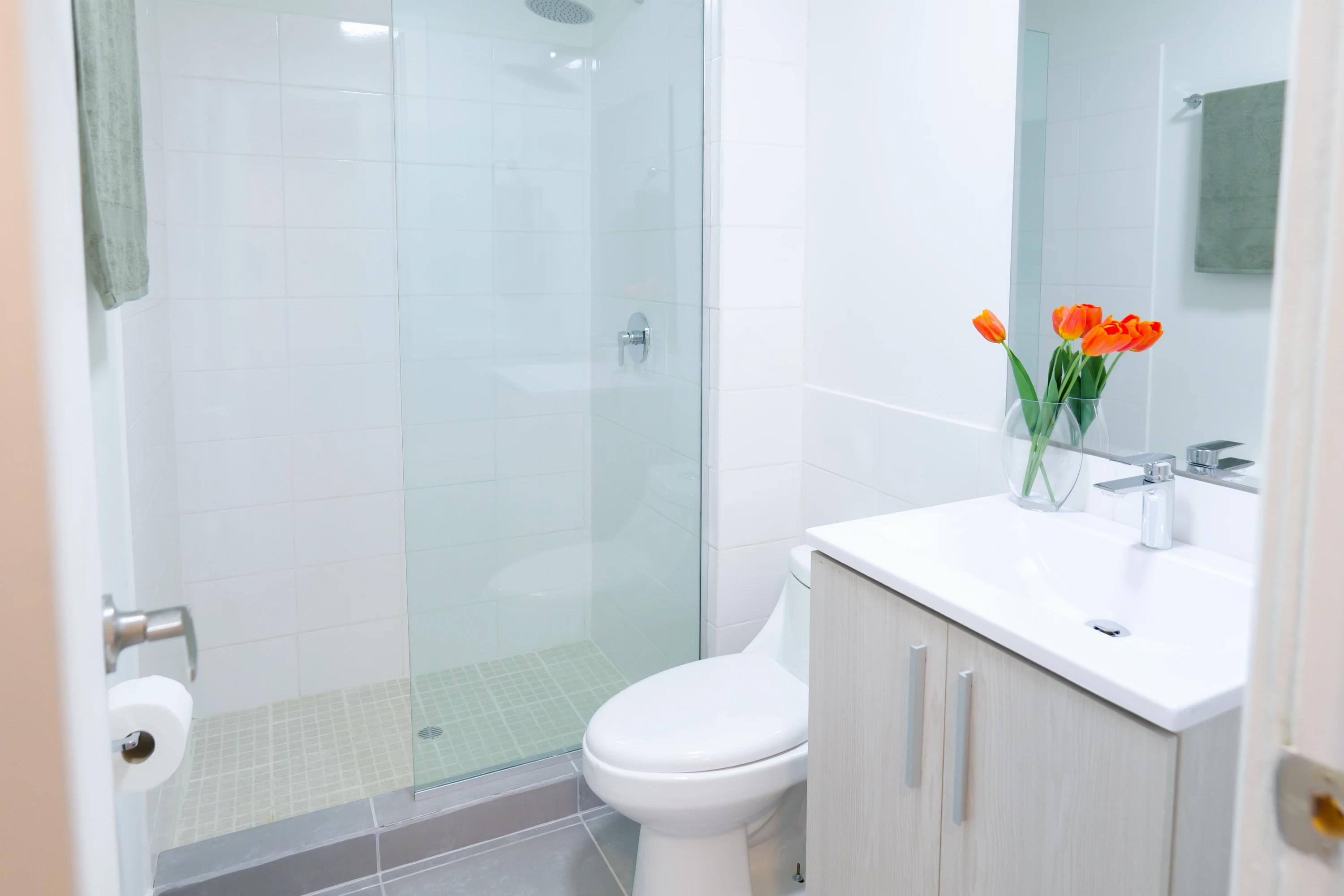 Baño del apartamento modelo de Vista Pacífica